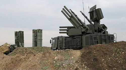 sistema de defensa aérea en Hmeymim Derriban un dron hostil cerca de la base de Hmeymim, en Siria